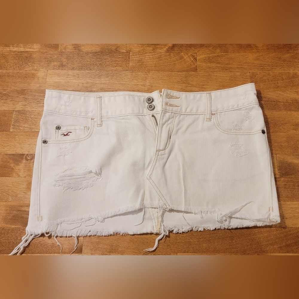 Hollister California,2 button Denim skirt, Size 3
